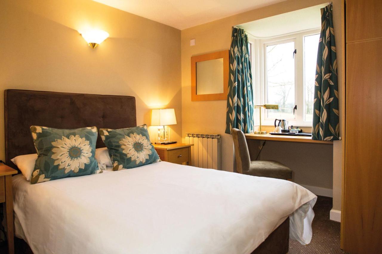 Woodside Hotel, Kenilworth - Warwick エクステリア 写真