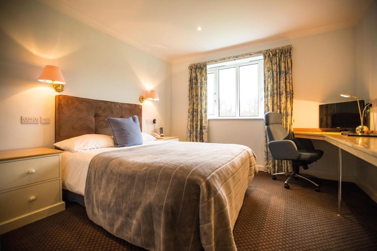 Woodside Hotel, Kenilworth - Warwick エクステリア 写真
